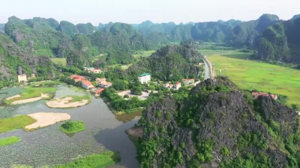 Aldeia Rural Drone Montanhas Campo Viagem Viagem Para Vietnã Livre — Vídeo de Stock
