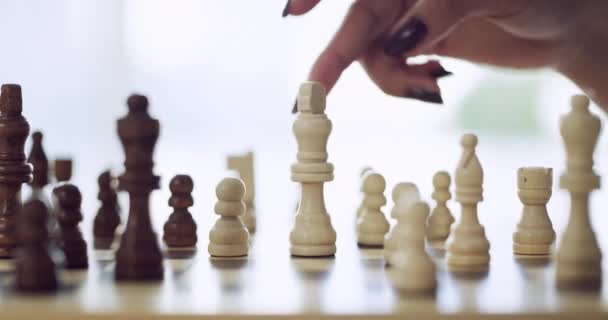 Ruce Šachy Hra Pro Plánování Detailu Desky Výzvu Nebo Turnaj — Stock video