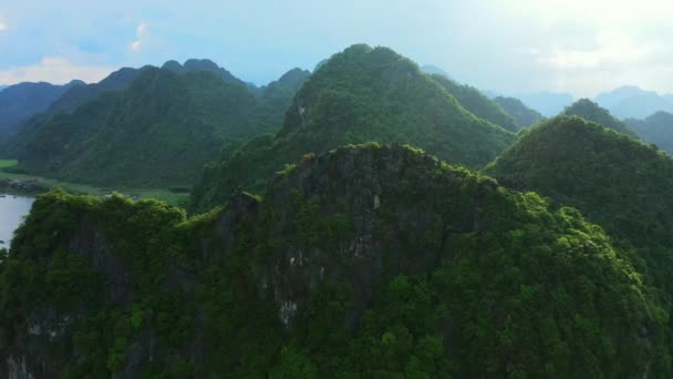 Montanhas Paisagem Drone Natureza Manhã Livre Com Campo Grama Ambiente — Vídeo de Stock