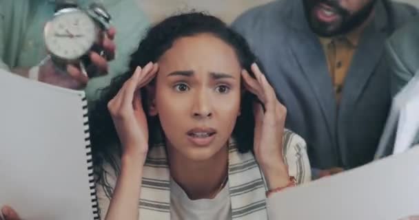 Женщина Лицо Тревога Подавляющим Стрессом Депрессии Выгорания Психического Срыва Офисе — стоковое видео