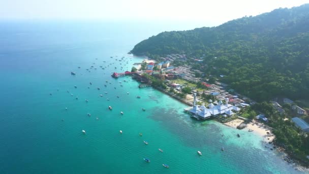 Ilha Drone Viajar Barco Porto Praia Tropical Resort Paisagem Malásia — Vídeo de Stock
