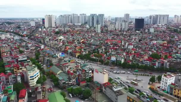 Drone Ciudad Tráfico Una Carretera Desde Arriba Hanoi Vietnam Edificios — Vídeo de stock