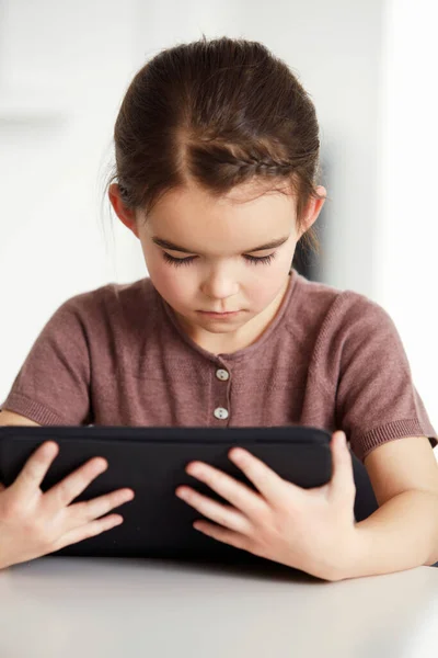 Little Girl Tablet Watching Table Living Room Online Entertainment Games — Stock Photo, Image