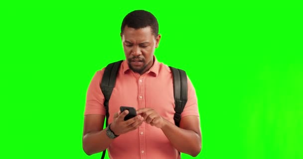 绿色屏幕 糟糕的网络 有电话问题或问题的黑人男子手机应用程序 互联网和糟糕的连接 沮丧和带着智能手机故障 404错误和延误的游客旅行 — 图库视频影像