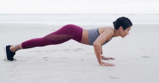 Push Fitness Woman Beach Experience Health Wellness Nature Сильные Тренировочные — стоковое видео