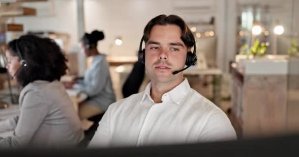 Call Center Hombre Habla Negocios Agente Consultor Comunicación Virtual Tecnología — Vídeo de stock