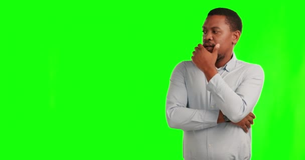 Ideas Hombre Negro Pensamiento Pantalla Verde Estudio Maquetas Elección Espacio — Vídeos de Stock