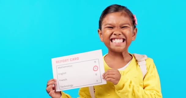 Report Card Face Girl Success Studio Presentation Grades Academic Achievements — Stock video