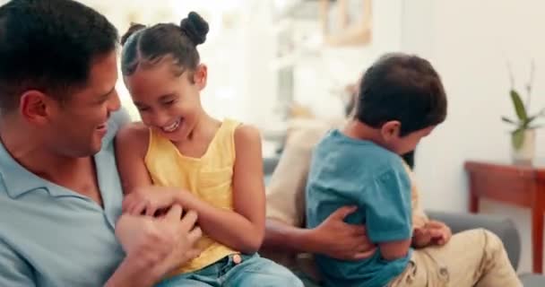 Tickling Playful Family Home Sofa Fun Playing Parents Bonding Children — Stock Video