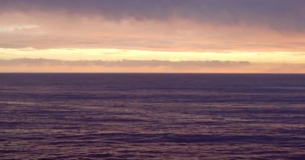 Océan Calme Coucher Soleil Orange Nature Avec Drone Vacances Plage — Video