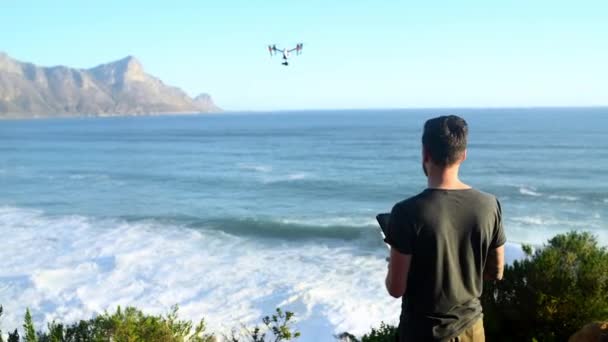 Небо Технології Людина Літає Безпілотник Над Океаном Природі Відеозаписів Влітку — стокове відео