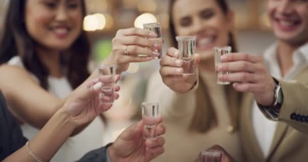 Parti Eller Arkadaşlar Bir Gece Kulübünde Kutlama Eğlence Özgürlük Mutlu — Stok video