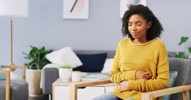 Dolor Estómago Estrés Rostro Mujer Una Casa Con Pms Gases — Vídeo de stock