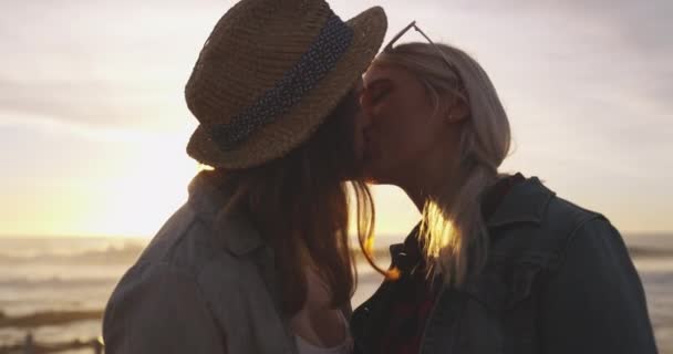 Coucher Soleil Baiser Amour Couple Lesbien Océan Pour Des Vacances — Video