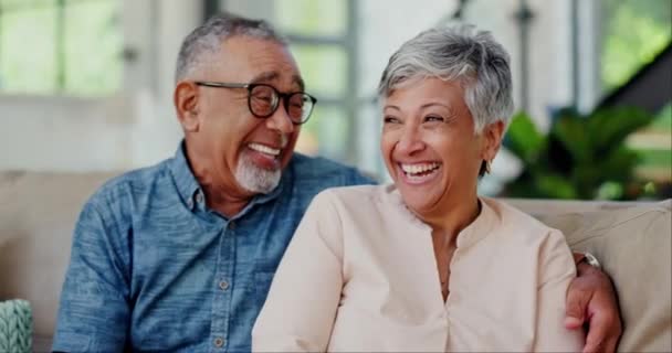Funny Love Happy Senior Couple Sofa Hug Laugh Relax Home — Stock Video