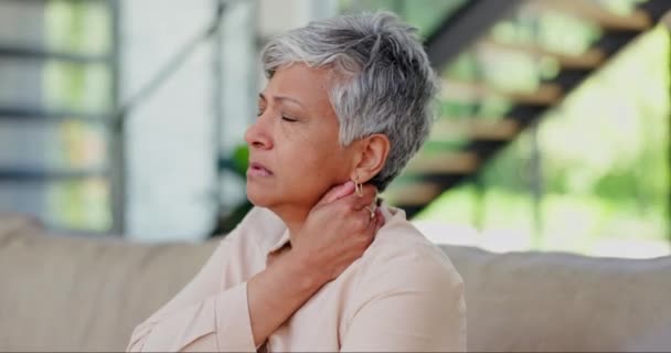 Neck Pain Stress Senior Woman Sofa Muscle Problem Arthritis Crisis — Stock Video