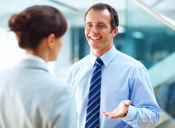 Sonríe Gente Negocios Conversación Con Planificación Profesional Corporativa Con Ideas — Foto de Stock