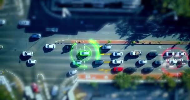 サイバーセキュリティシステム 未来と技術の上のビューから高速道路上の車でフード 監視とGps デジタルとデータベースのための都市の車両Aiトラッカーとネットワーク 安全性とレーダー — ストック動画