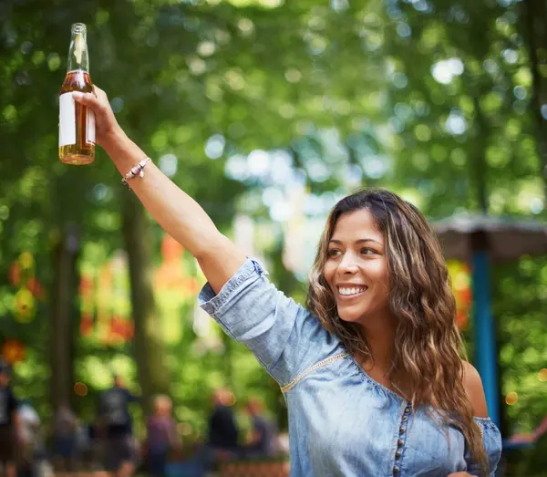 Happy Woman Music Festival Dance Beer Relax Woods Concert Event — Stock Photo, Image