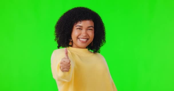 Pantalla Verde Sonrisa Mujer Feliz Con Los Pulgares Hacia Arriba — Vídeos de Stock