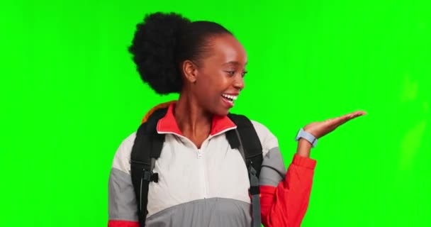 Yeşil Ekran Siyah Kadın Seyahat Seçimi Reklamcılık Yürüyüş Kararı Tanıtım — Stok video