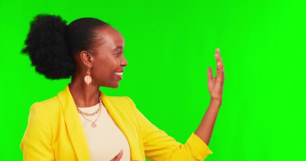 Πράσινη Οθόνη Παρουσίαση Και Πρόσωπο Της Μαύρης Γυναίκας Χέρι Δείχνει — Αρχείο Βίντεο