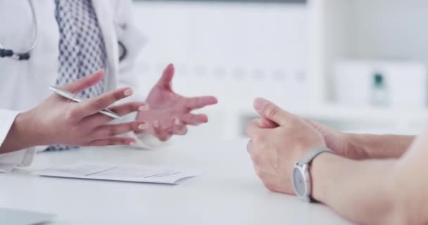 Médico Mãos Paciente Consulta Para Aconselhamento Cuidados Saúde Apoio Falar — Vídeo de Stock