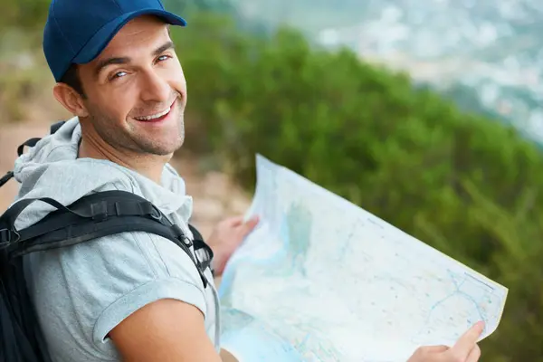 Człowiek Turystyka Mapa Dla Kierunku Portret Przewodnik Szlaku Fitness Ćwiczenia — Zdjęcie stockowe
