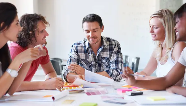 Teamwork Brainstorming Och Affärsmän Färgpalett Kreativ Strategi Och Möte Samarbete — Stockfoto