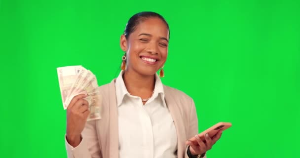 Dinheiro Telefone Mulher Tela Verde Para Lucro Bônus Financeiro Sucesso — Vídeo de Stock