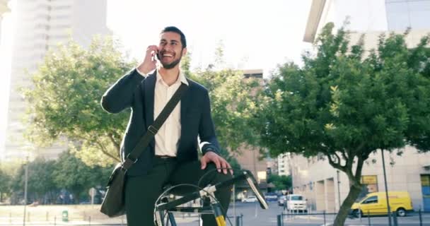 Chamada Telefone Cidade Bicicleta Homem Feliz Rindo Piada Engraçada Comédia — Vídeo de Stock