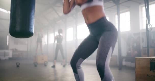 Mancuernas Para Chica Fitness Levantamiento Pesas Cuclillas Gimnasio Para Ejercicio — Vídeo de stock