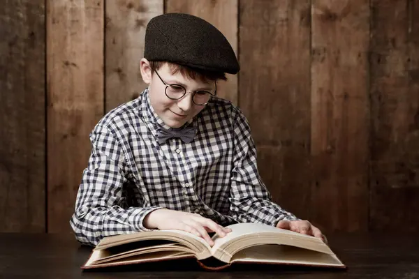 Leren Boek Jonge Kinderen Lezen Informatie Ontwikkeling Van Jongeren Literatuurverhaal — Stockfoto