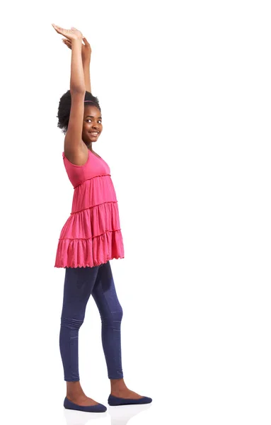 Retrato Moda Crianças Com Mãos Uma Menina Negra Levantadas Estúdio — Fotografia de Stock