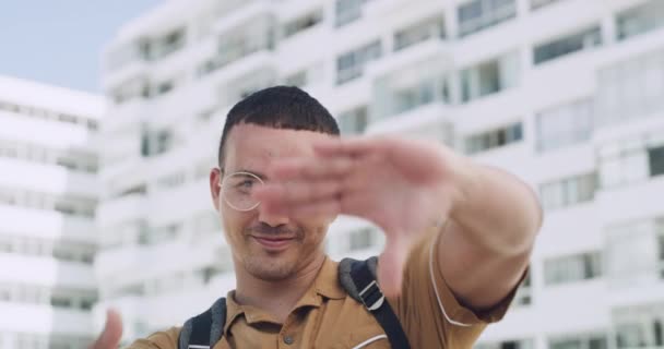 Człowiek Miasto Rama Ręka Gest Świeżym Powietrzu Lecie Fotografia Znak — Wideo stockowe