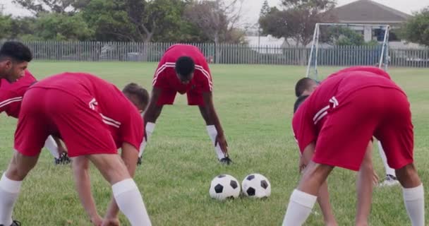 Stretching Benen Voetbal Team Training Het Veld Voor Sport Spel — Stockvideo