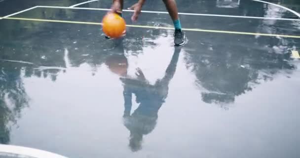 Homme Africain Dribble Sport Sur Terrain Basket Fitness Santé Soleil — Video