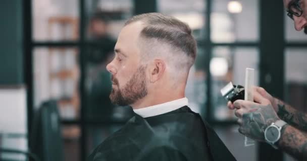 Haarverzorging Knippen Man Kapperszaak Met Tondeuse Kam Gereedschap Voor Trendy — Stockvideo