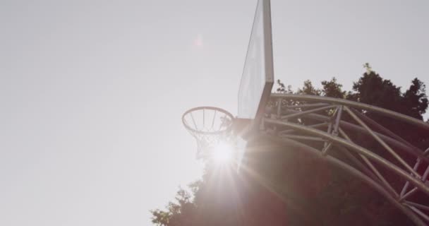 Kosárlabda Karika Háló Szabadtéri Pályán Vagy Parkban Játék Lövés Vagy — Stock videók