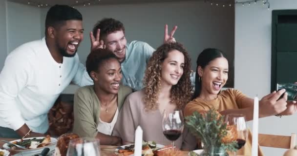 Amigos Selfie Festa Para Jantar Mesa Juntos Jantar Fino Por — Vídeo de Stock