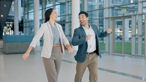 Empresários Dança Equipe Com Celebração Felicidade Realização Com Crescimento Lucro — Vídeo de Stock