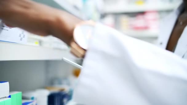 Black Woman Hands Pharmacist Tablet Box Medication Inventory Inspection Shelve — Stock Video