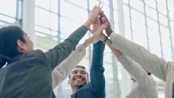 Üzletemberek Pacsi Tapsolás Sikerért Támogatás Vagy Köszönet Célok Győztes Ünneplés — Stock videók