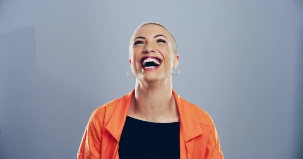 Woman Laughing Face Fun Playful Happy Comic Meme Studio Background — Stock Video