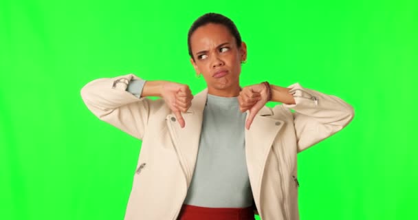 Pantalla Verde Cara Mujer Triste Con Pulgares Abajo Estudio Para — Vídeos de Stock