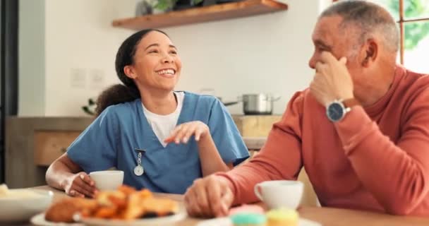 Caregiver Senior Man Coffee Breakfast Conversation Advice Happy Listening Nursing — Stock Video