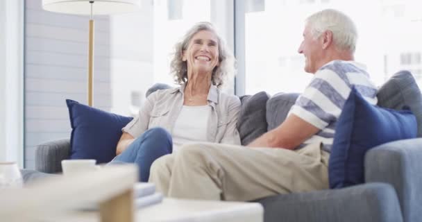 Love Laughing Senior Couple Sofa Relax Bond Enjoy Retirement Home — Stock Video