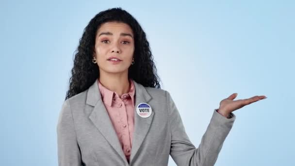 Kobieta Twarz Reklama Polityki Głosowania Informacje Wyborcze Kampania Niebieskim Tle — Wideo stockowe