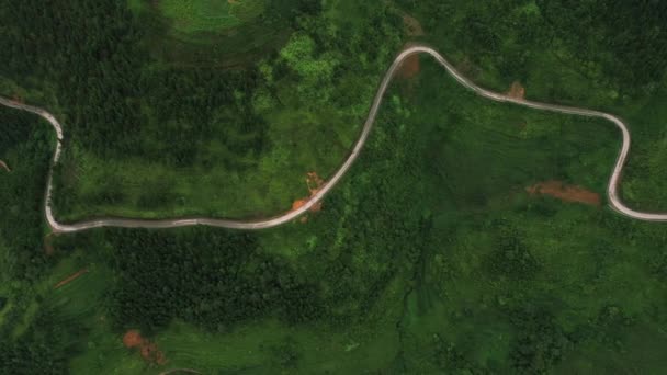 Paisaje Montañas Con Carretera Arbusto Dron Viajes Entorno Selva Vietnam — Vídeos de Stock