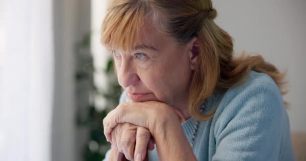Deprese Smutná Starší Žena Doma Smutkem Vzpomínkou Duševním Zdravím Starší — Stock video